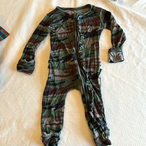 Gigi & Max bamboo camo footie pajamas